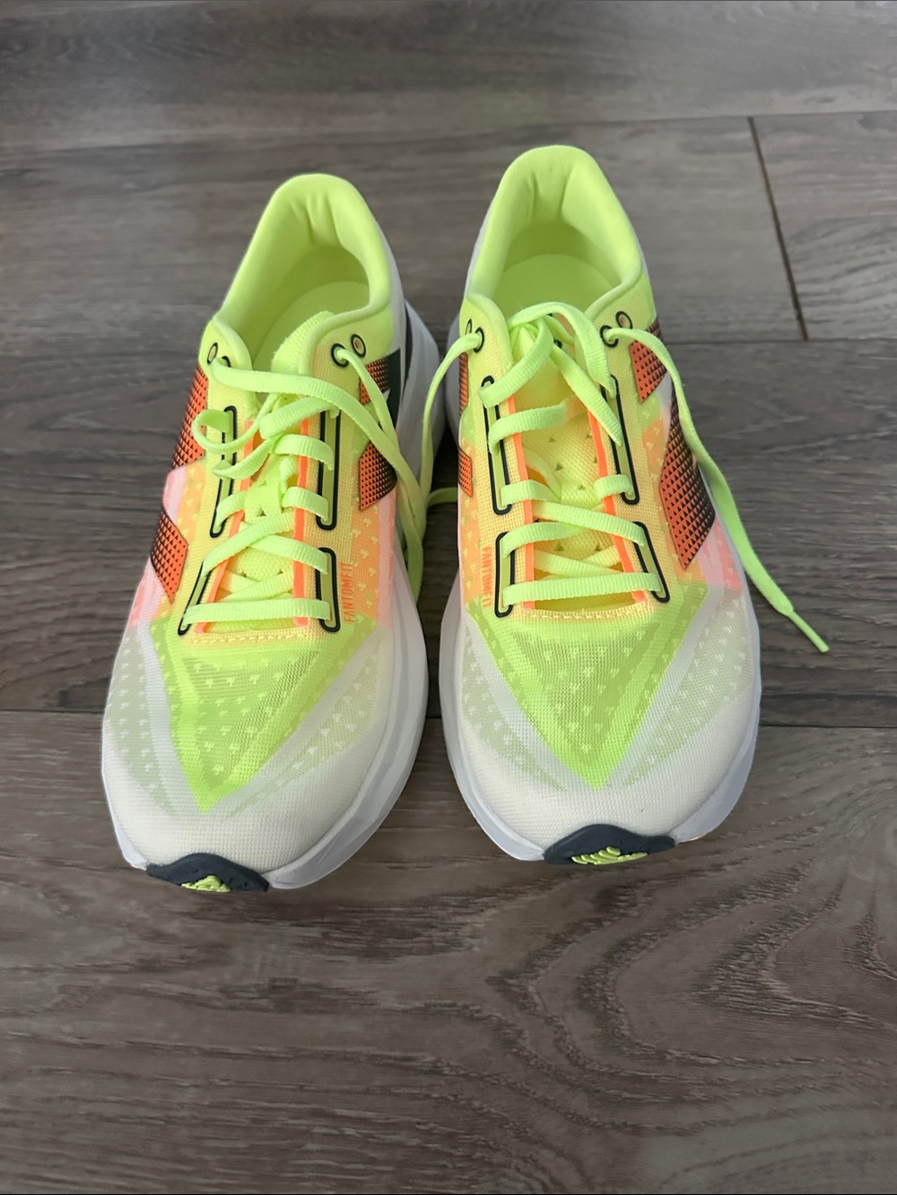 New balance fantom fit running shoes
